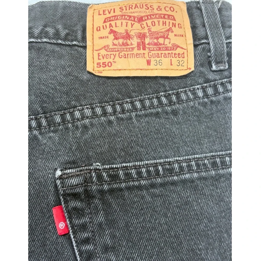 Vintage Levis 550 Relaxed Fit Mens Jeans Faded Black 36x32 90s USA Paper Tag